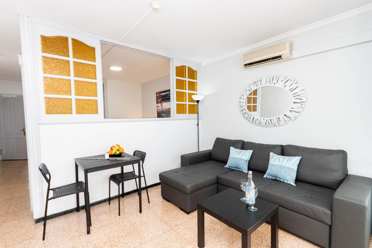 Serenity Yumbo: Beachside Apartment with Free Wi-Fi and Concierge Playa del Ingles  Exterior photo
