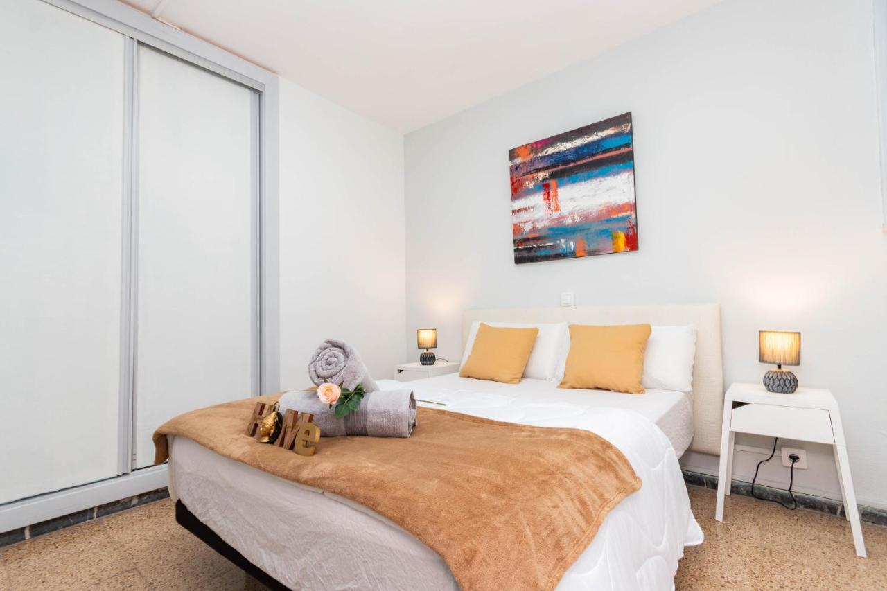 Serenity Yumbo: Beachside Apartment with Free Wi-Fi and Concierge Playa del Ingles  Exterior photo