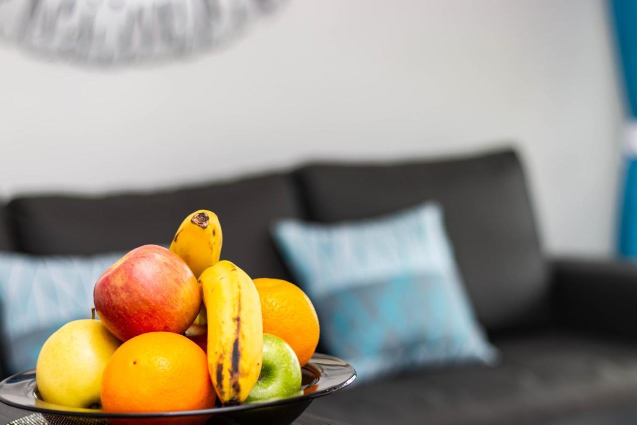 Serenity Yumbo: Beachside Apartment with Free Wi-Fi and Concierge Playa del Ingles  Exterior photo